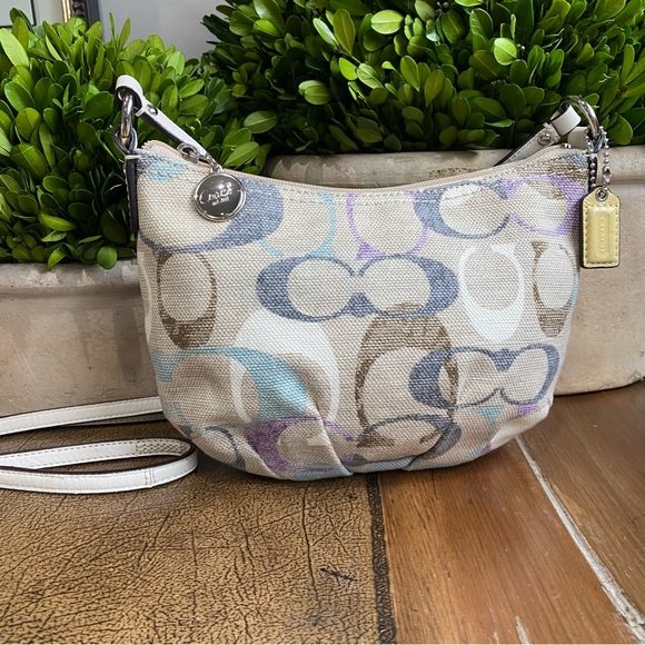 Coach Optic Linen Signature C Small Pleated Crossbody Bag - Picture 4 of 12